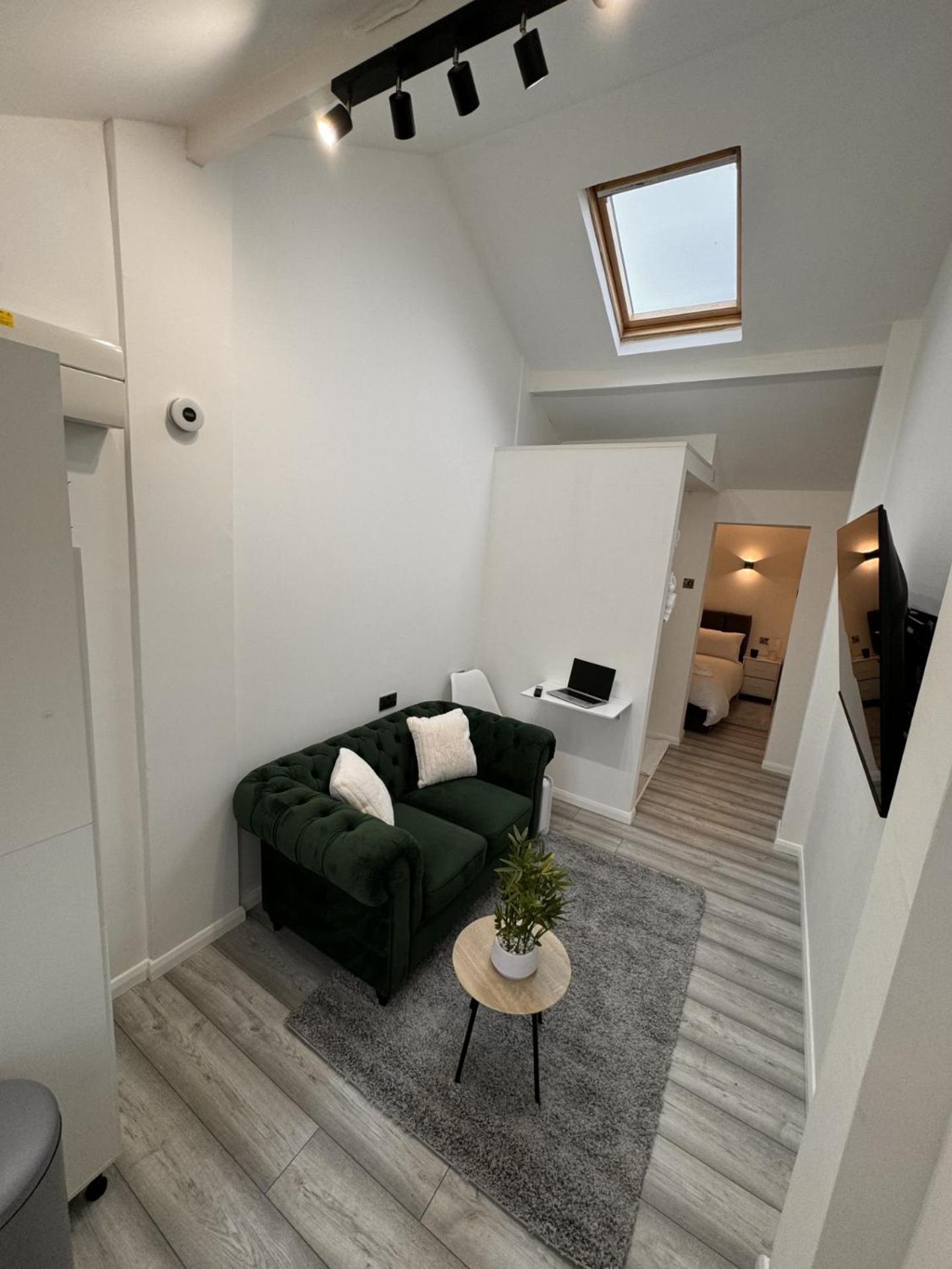 The Garage Guest House Birmingham Exterior photo